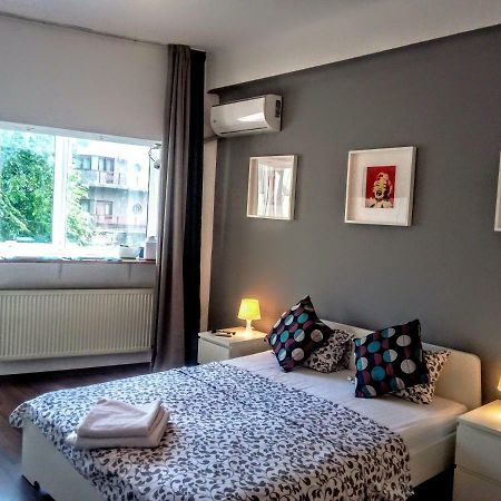 Central Bright Modern Studio Букурещ Екстериор снимка