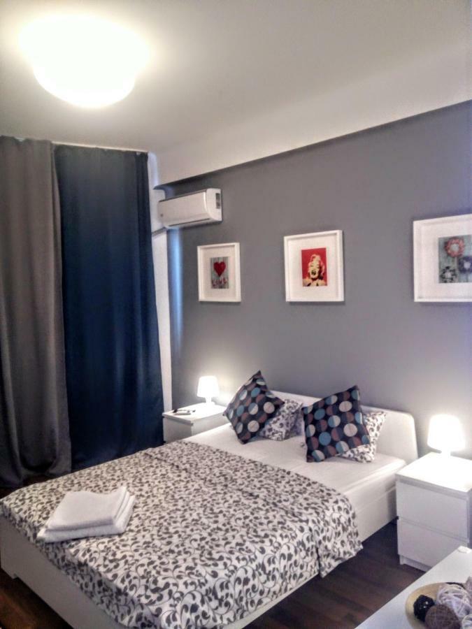 Central Bright Modern Studio Букурещ Екстериор снимка